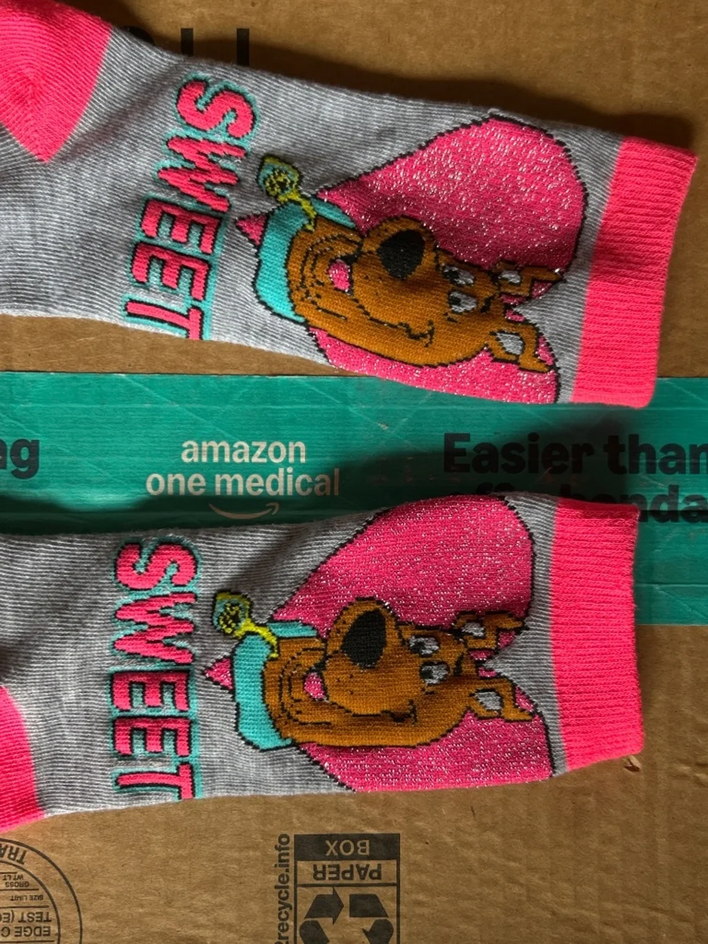 Scooby Doo Valentine’s Day Sock Pair Women